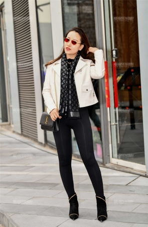 黑紧裤包美臀性感大美女