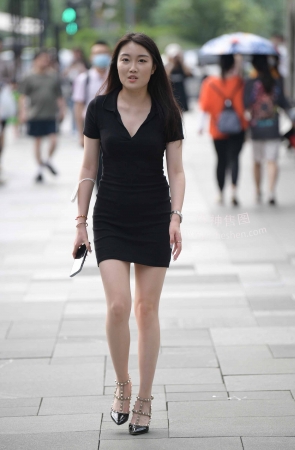 22714-13+56邻居的美腿素人 12P