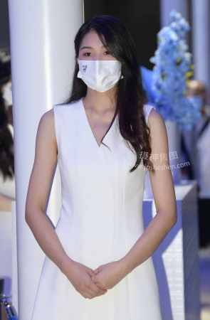 22828-75+84眉清目秀美腿肉丝咨客 14P