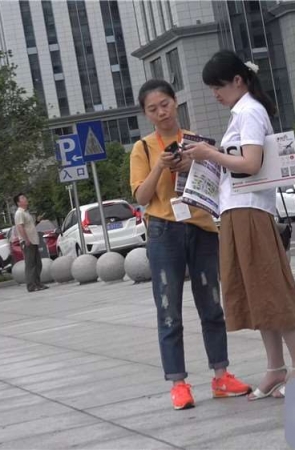 4K – 极度粉嫩的白高跟美足美女姐姐 [0.98 GB/MP4]