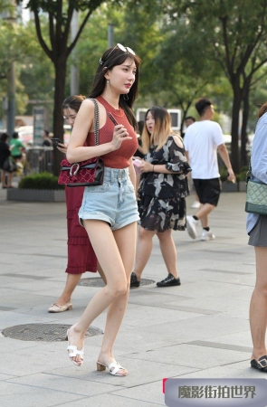 热裤美腿丰富身材3A1397[541M]