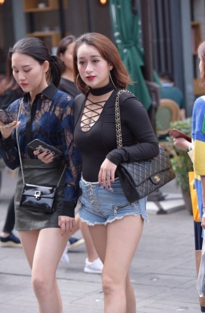  精致牛仔短裤 [113P-2.07GB]