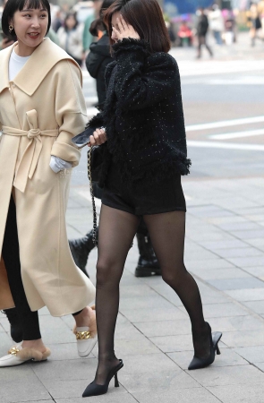 诱惑黑丝街拍高跟shaofu