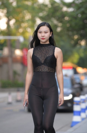 居家女孩，魅力黑连体服 [787P15V-24.0GB]