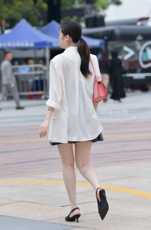 23417-10+80白皙轻熟少妇 15P