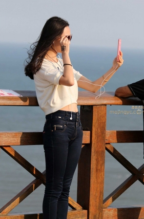 第302篇白衫，牛仔裤 —-17P