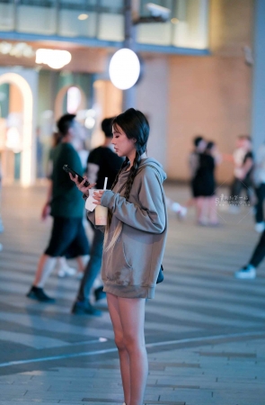 【马丁哥】极品街拍灰丝