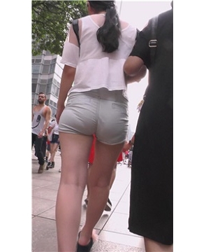 街拍性感美腿热裤小清新美女 [558 MB]