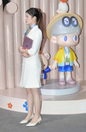 231119-26=32√肉丝礼仪小姐姐 7P