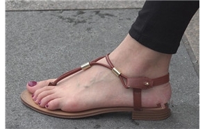 4k-纤细玉足MM，干净洁白修长。