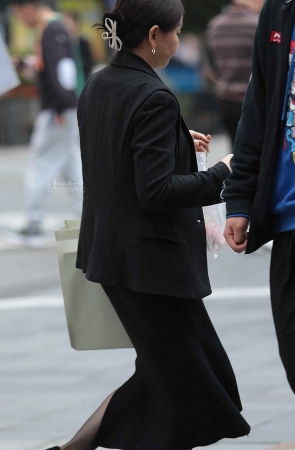 街拍黑丝高跟shufu