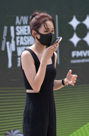 22426-12=100√气质美小仙女 14P