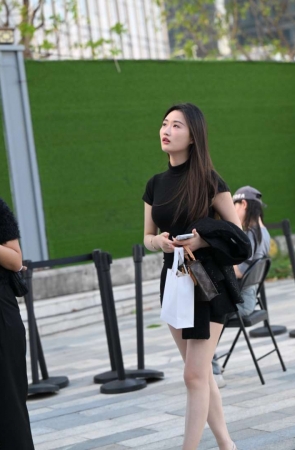 黑色短裙银高跟 [174P-3.29GB]