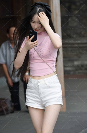 【摄神作品】25522-11=70√雪糕白小妹 10P