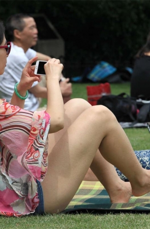 No181 能做出朝天伸直双脚的动作，都是对身材有着极大的自信