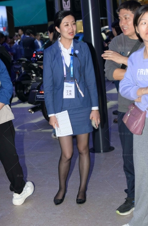 卖车的韵味黑丝朲槭