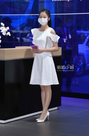 端庄的白裙礼仪R丝小妹