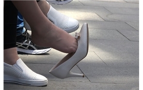 4k-性感高跟鞋丝足美腿熟女挑鞋