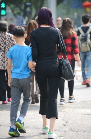 高挑的少妇—-（14P）