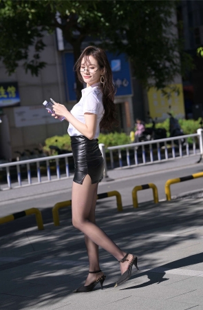 不吃鸡蛋街拍作品 待你不薄