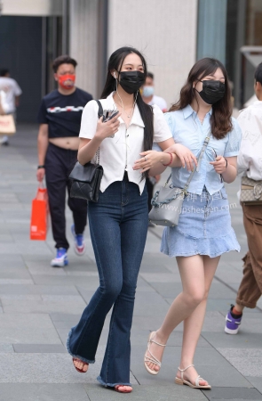 2268-17+66长腿紧牛未来媳妇 18P