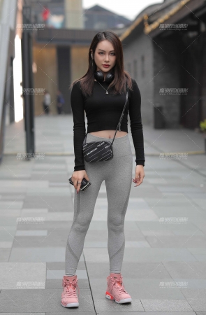 美女这眼睛 太勾人心魂了