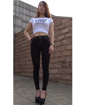 黑色牛仔高跟鞋白T恤美女第二季 [1.64 GB]