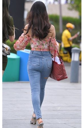 牛仔紧身裤小姐姐【套图+视频】