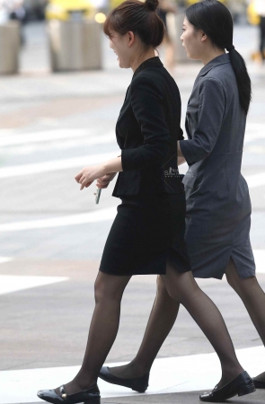 【珏一笑而过】诱惑街拍黑丝OL