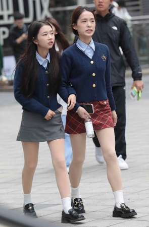 街拍肉丝妹子-13P