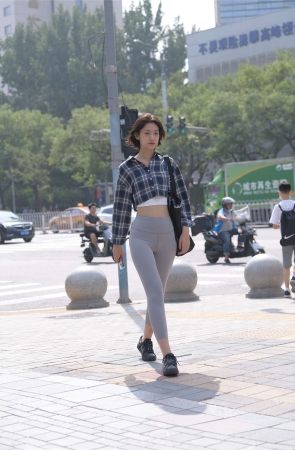 一始街拍作品 予你