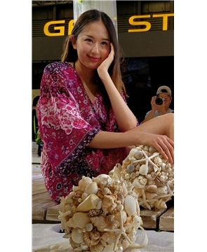 4k视频，超级美腿甜美的海螺姑娘，就这么展示供狼友们欣赏