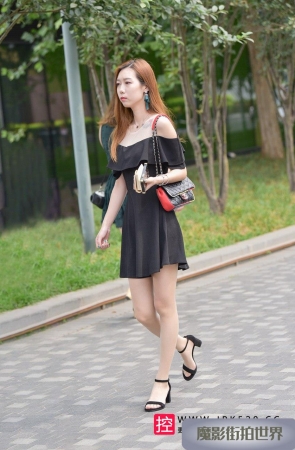 超薄肉丝短裙美女3A3353[125M]