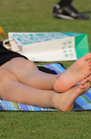 No746 少妇撩人，自拍时是少女情怀，躺倒后是风情诱惑