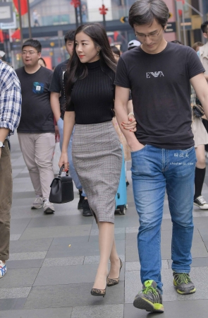 9930-2+57爱穿丝袜的朲萋 9P