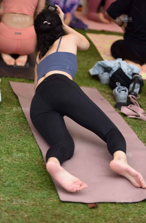 练–黑色瑜伽裤