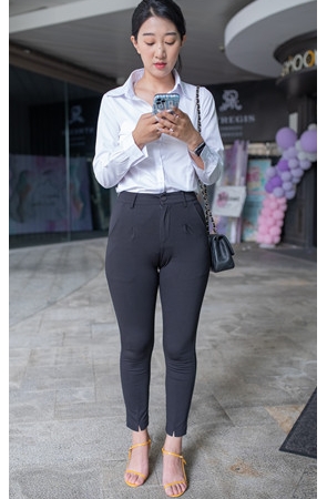 （视频）黑色紧身丰腴妹子[16.34G/MP4]