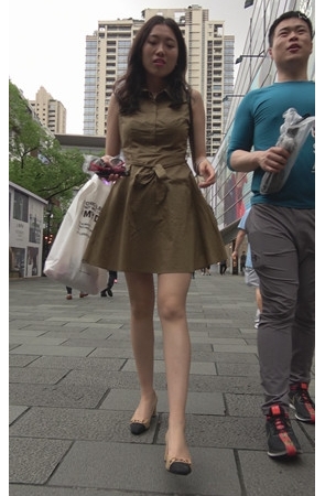 连衣裙妹子[995M/MP4]