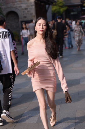 高跟长腿极品美女