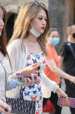 我真的很喜欢热裤大白腿咋办？