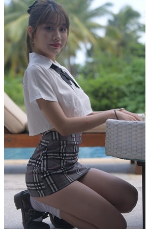 （视频）格子裙小姐姐[8.99G/MP4]