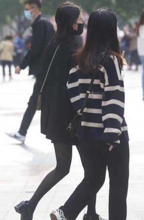 诱惑街拍黑丝shaofu-13P