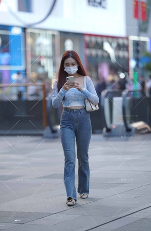 知性蓝色牛仔长裤美姐