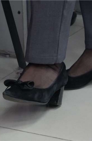 4k-黑丝高跟鞋街拍制服美女