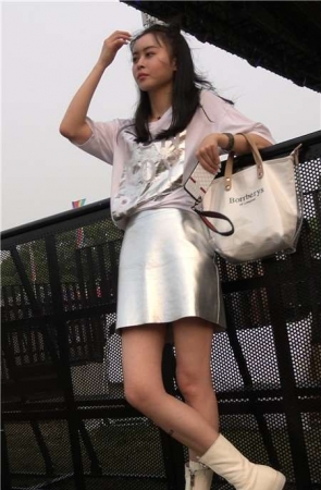 4K-天生丽质好身材包臀裙街拍小清新女神姐姐 [1.32 GB]