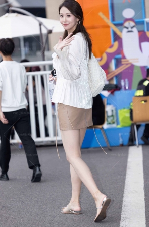 LB407-47P成都车展-178模特网红明明下班拍美腿