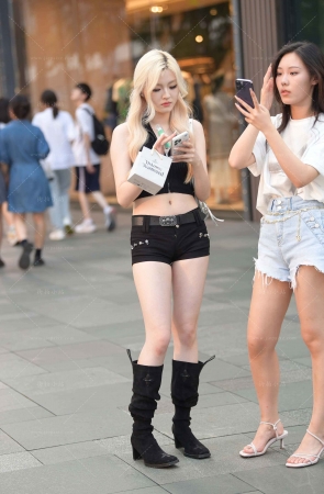 这种靴子好看？？？