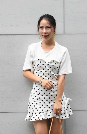 大方爱笑的女孩