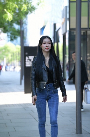 魂魂街拍作品  气质高冷范紧牛美女 [191P-5.27GB]