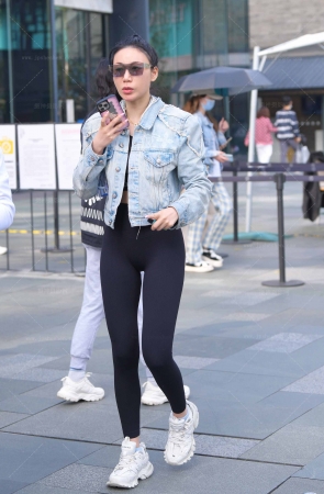 232515-1=58√黑色紧身裤 15P